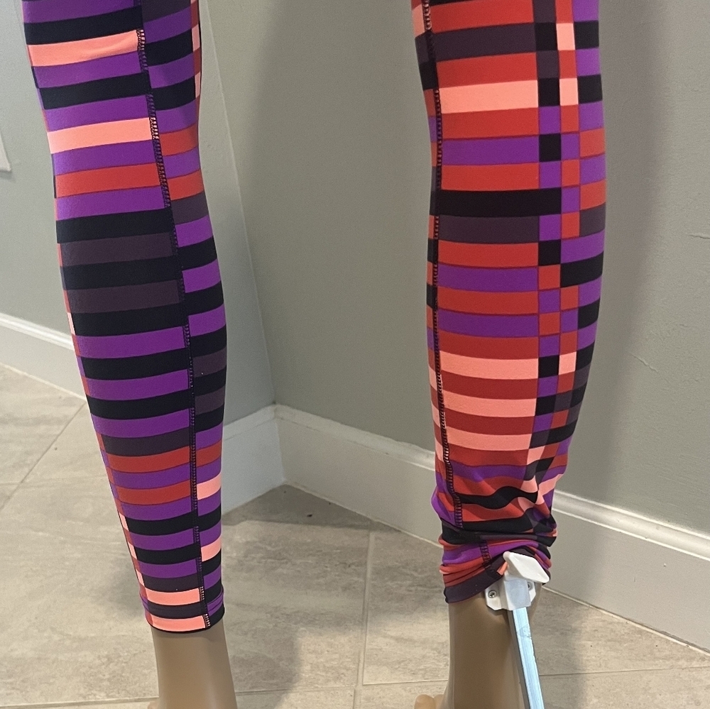 Nike Dry Fit Tight Training Pants in Mulit Colorblock Wicking Fabric. Si… - Picture 10 of 16